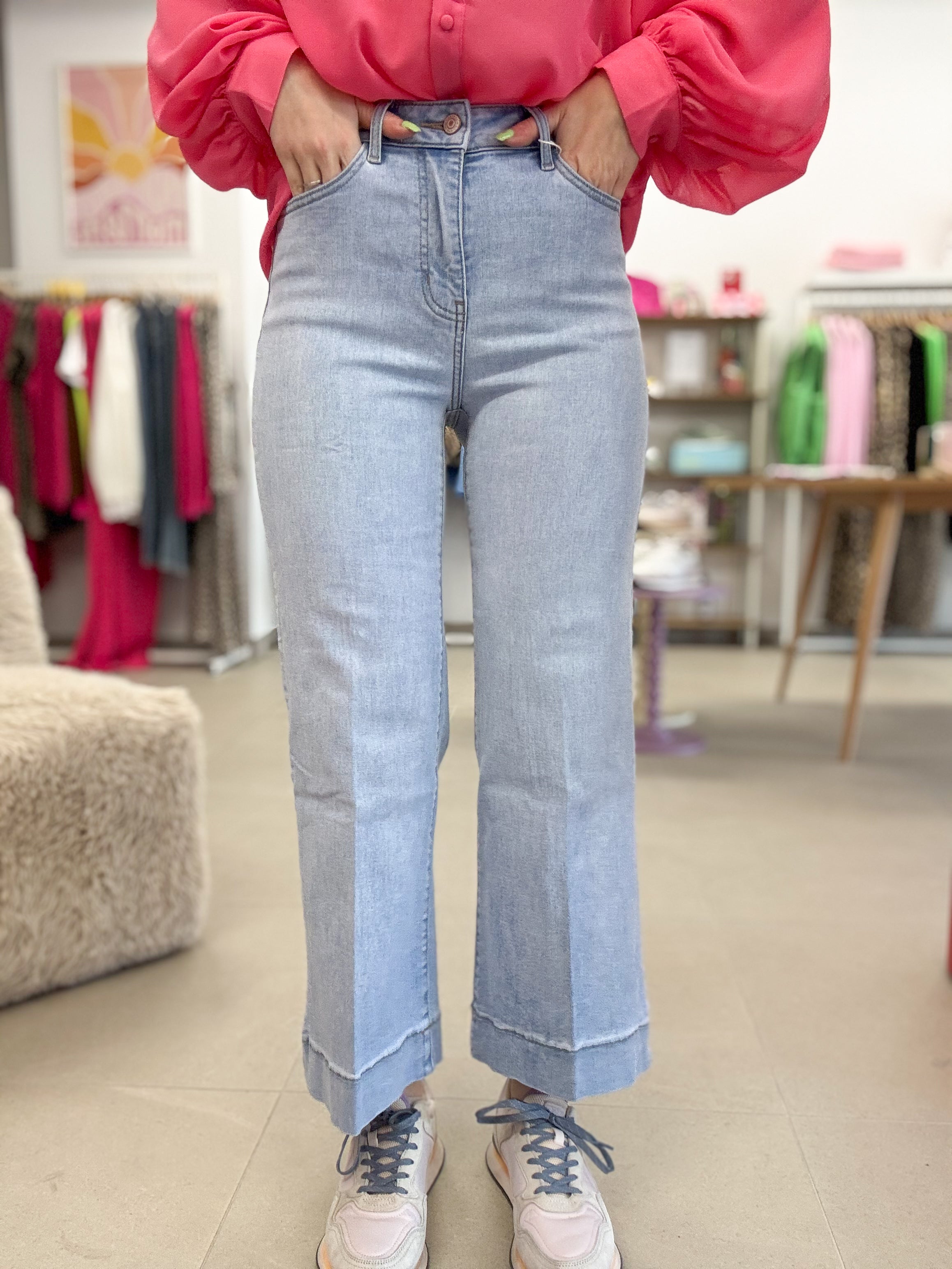 Cropped wide leg jeans