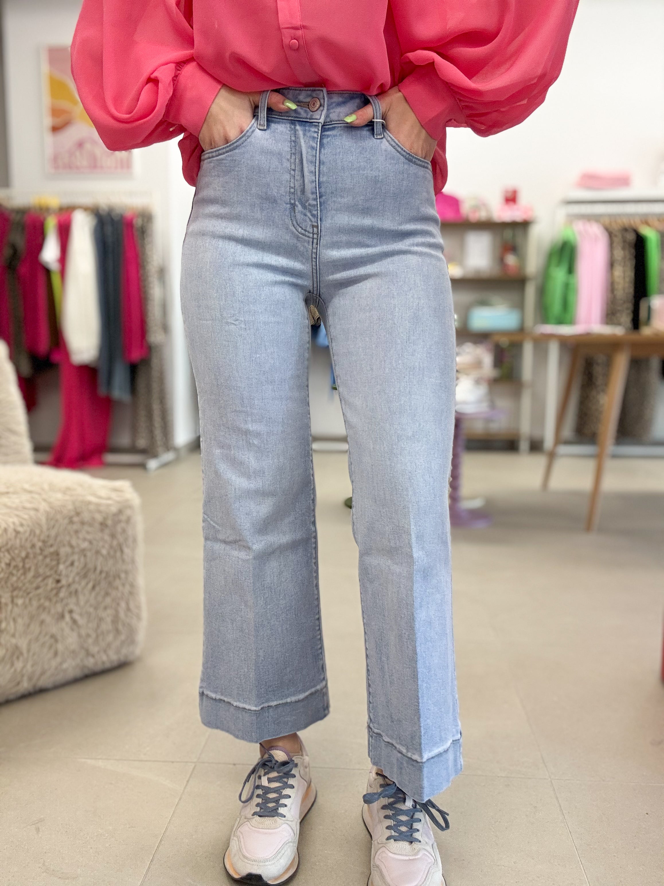 Cropped wide leg jeans