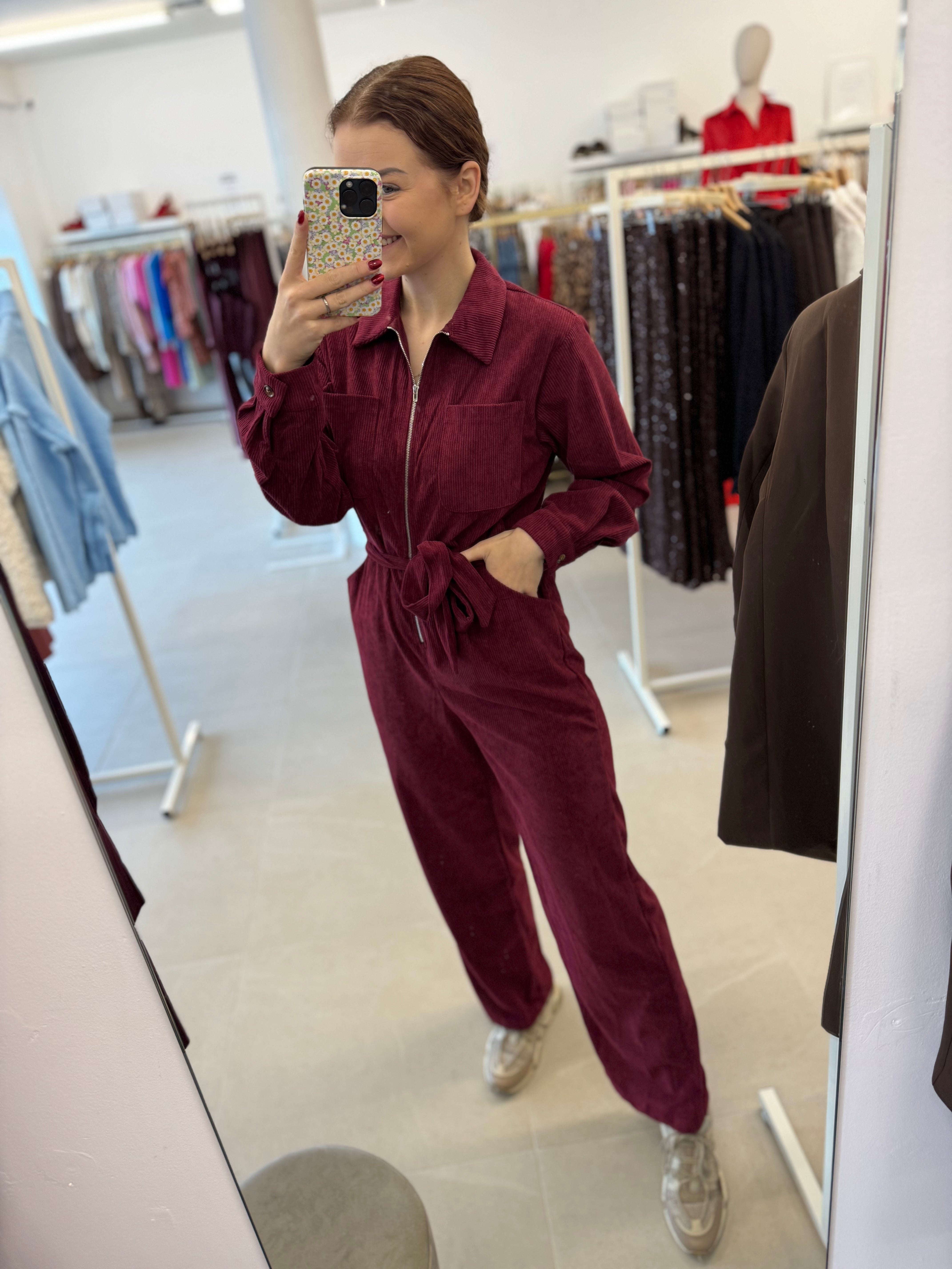 Musthave corduroy jumpsuit - Bordeaux